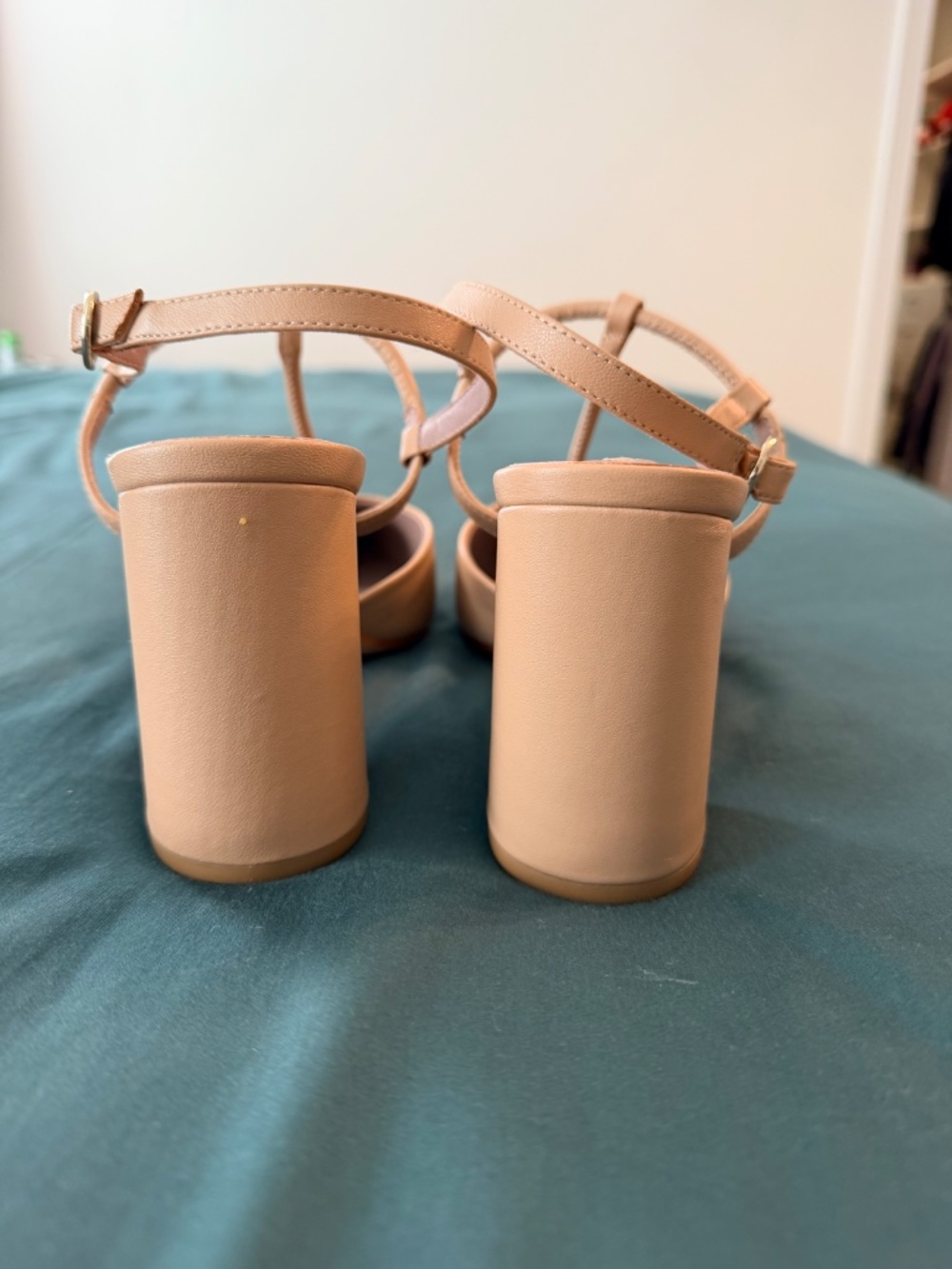 Pointy Toe Sandals - Picture 5 of 6